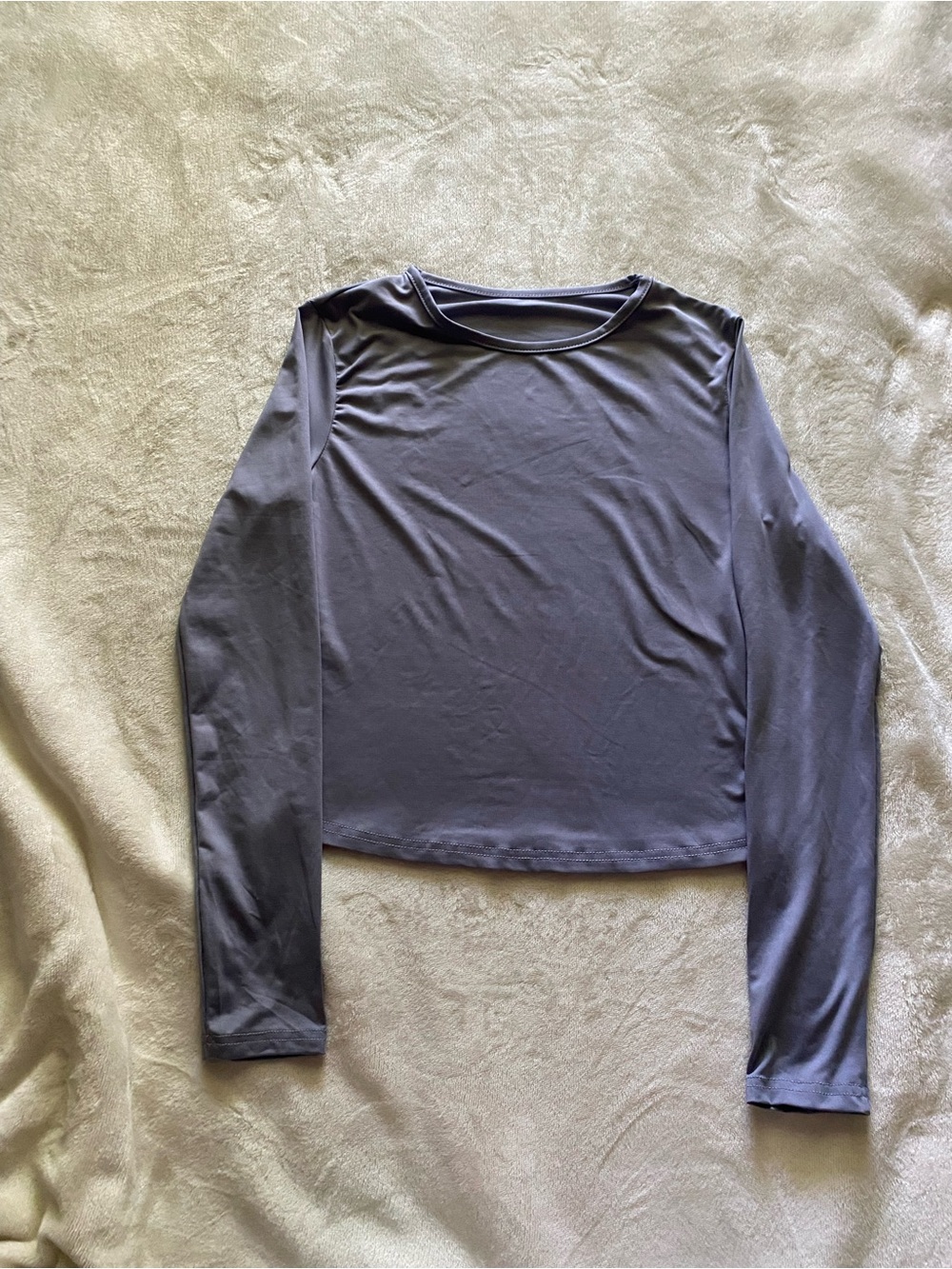 Women's Long-Sleeve Crewneck Top in Charcoal Gray